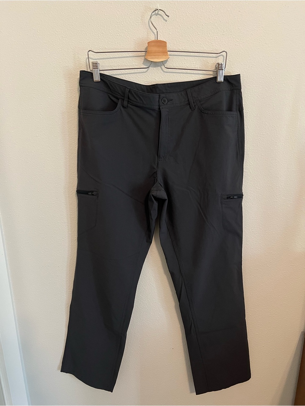 Mountain Hardwear AP Pant Women's Charcoal Straight Leg Pants Size 1